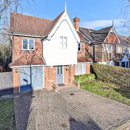 The Woodlands, Shortstay, Ideal For Families, Relocation, Contractors, Travel Stay Horley Zewnętrze zdjęcie