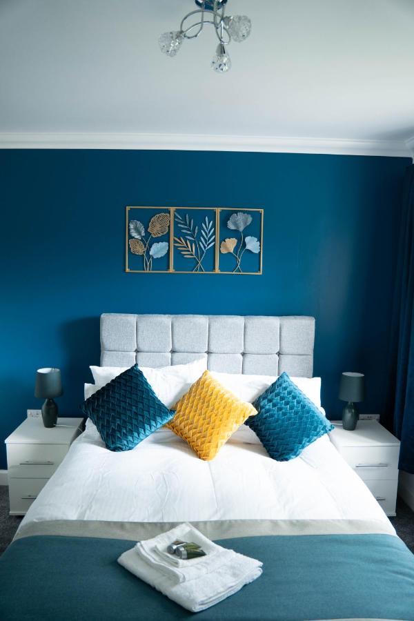The Woodlands, Shortstay, Ideal For Families, Relocation, Contractors, Travel Stay Horley Zewnętrze zdjęcie