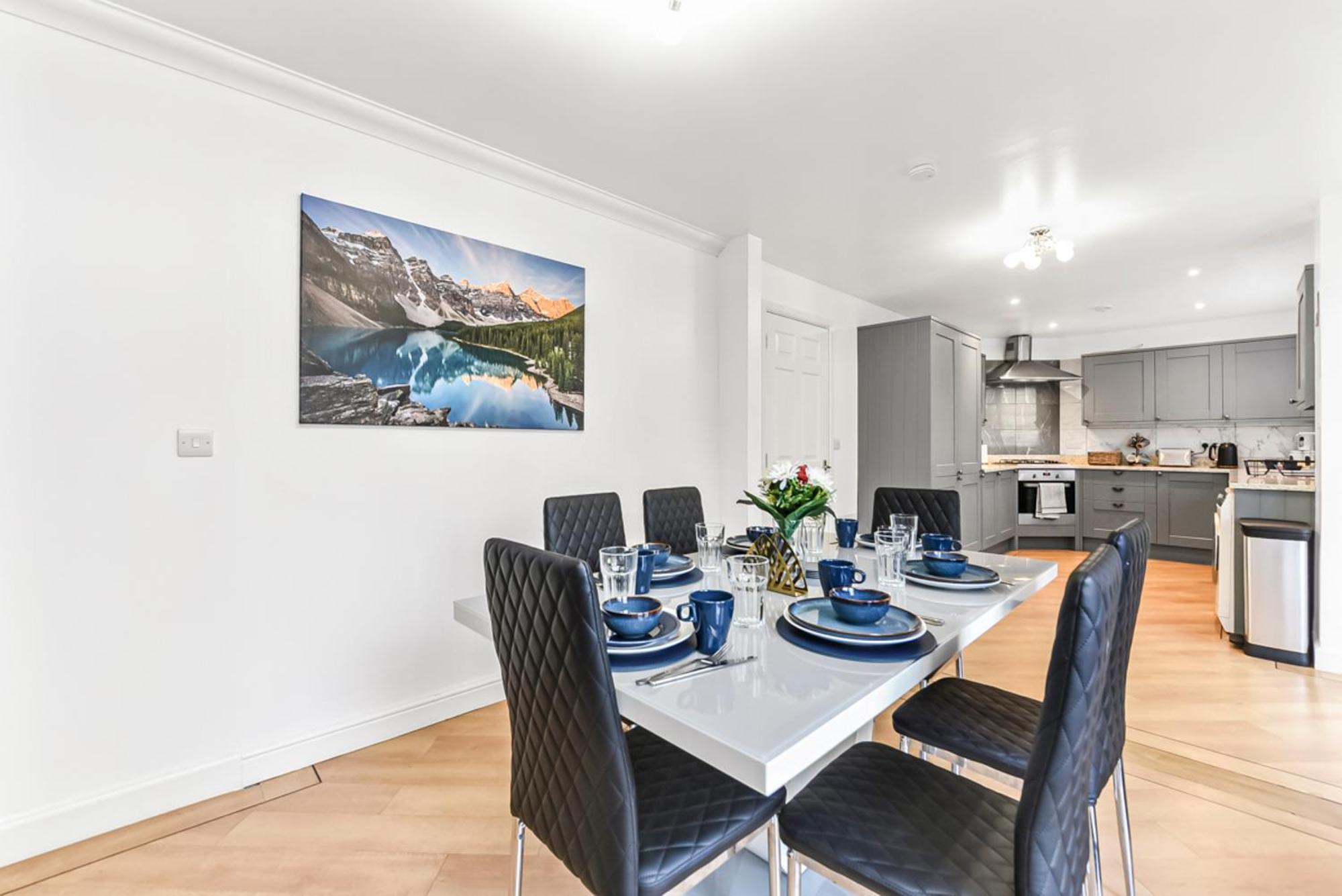 The Woodlands, Shortstay, Ideal For Families, Relocation, Contractors, Travel Stay Horley Zewnętrze zdjęcie