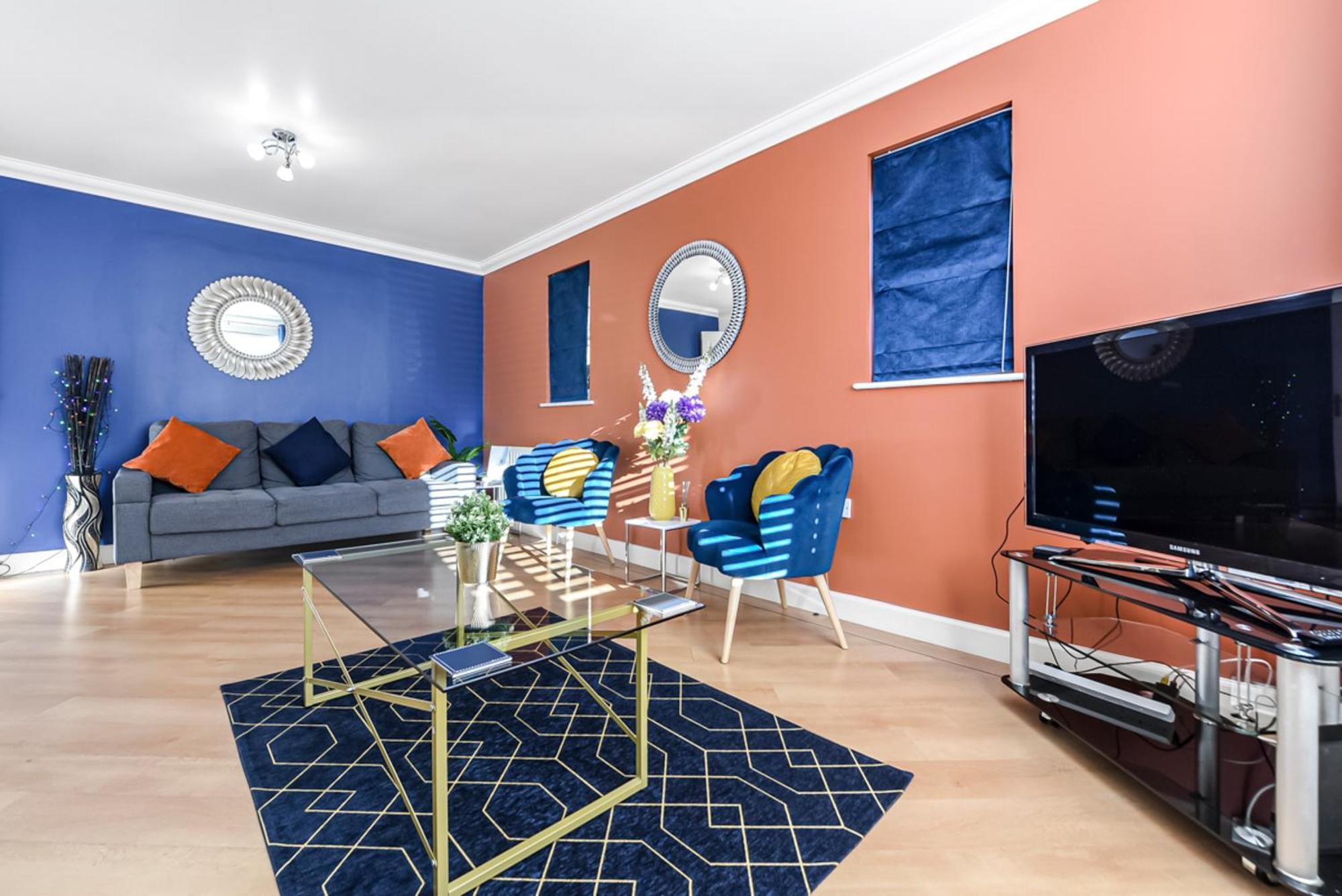 The Woodlands, Shortstay, Ideal For Families, Relocation, Contractors, Travel Stay Horley Zewnętrze zdjęcie